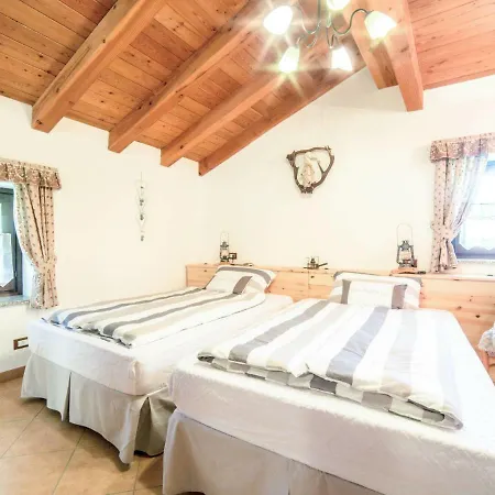 Сasa de vacaciones Locazione Turistica Chalet Ad Lignum *