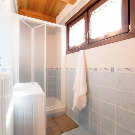 Сasa de vacaciones Locazione Turistica Chalet Ad Lignum *